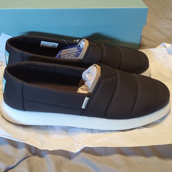 Toms Alpargata Mallow Puff, Matte Black, size 11 - Picture 3 of 6